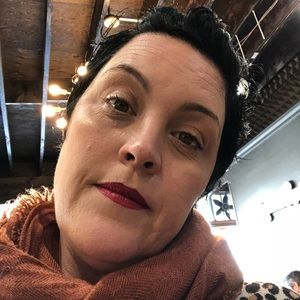 Meet your Posher, Ellen